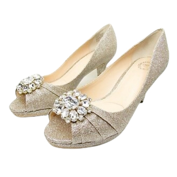 I. Miller Shoes - 🎉HP🎉  I.Miller Cailyn Gold Metallic Peep Toe Brooch Embellished Pumps Size 9